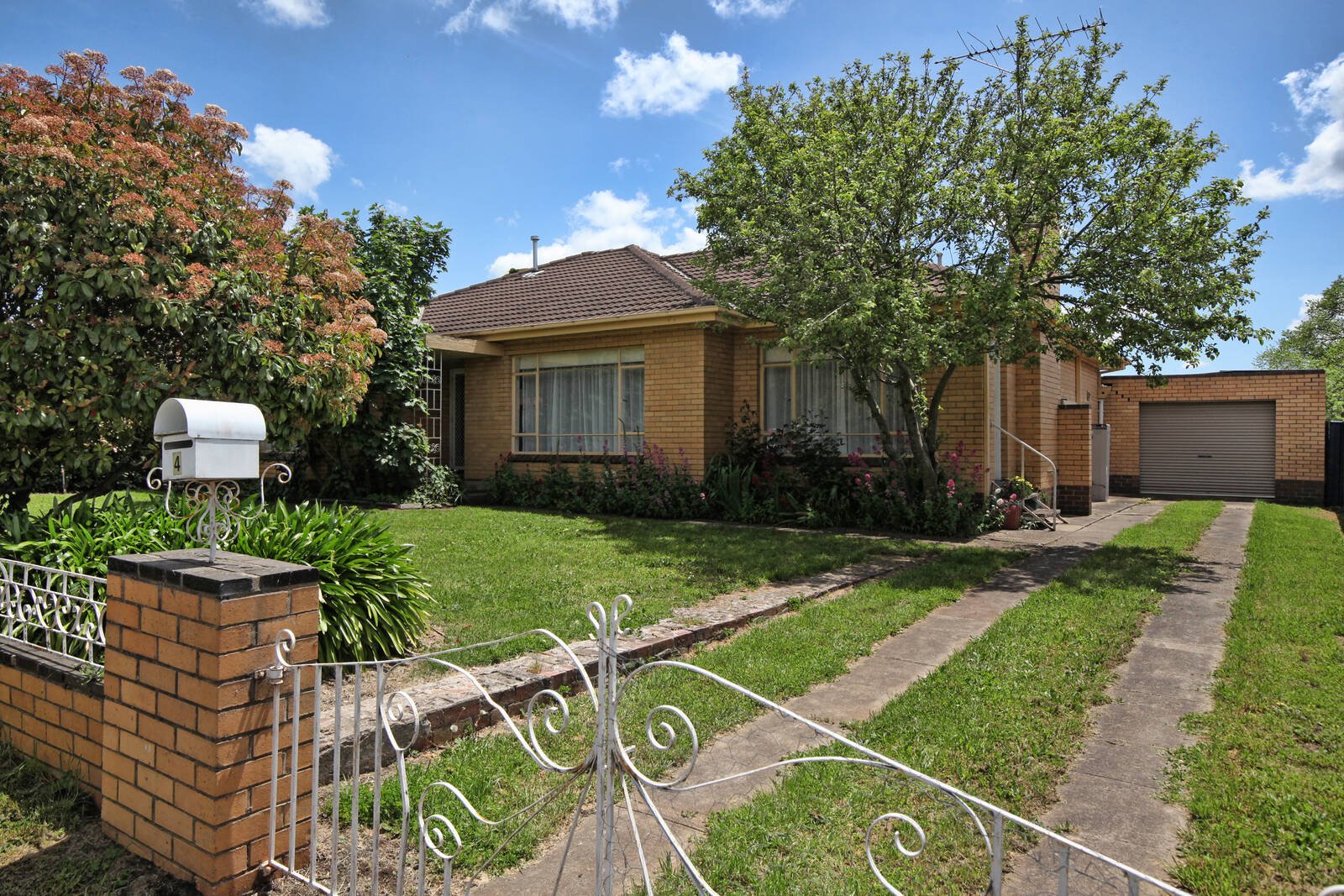 Property Gallery - Main Image