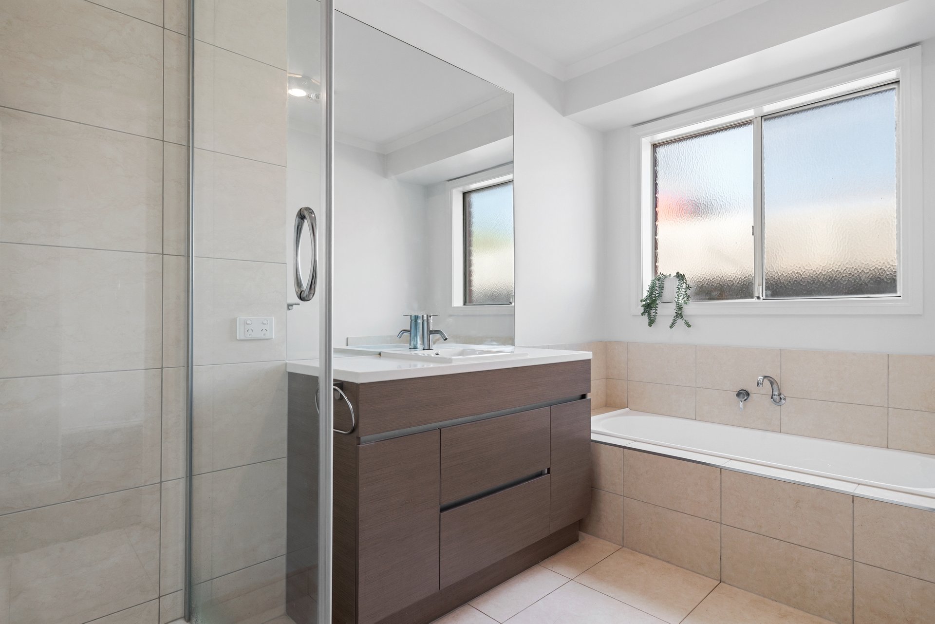 4 Hyde Park Walk, Mooroolbark image 7