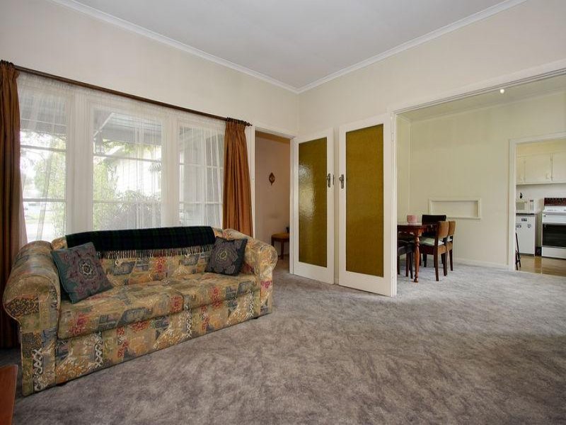 4 James Street, Ringwood image 2