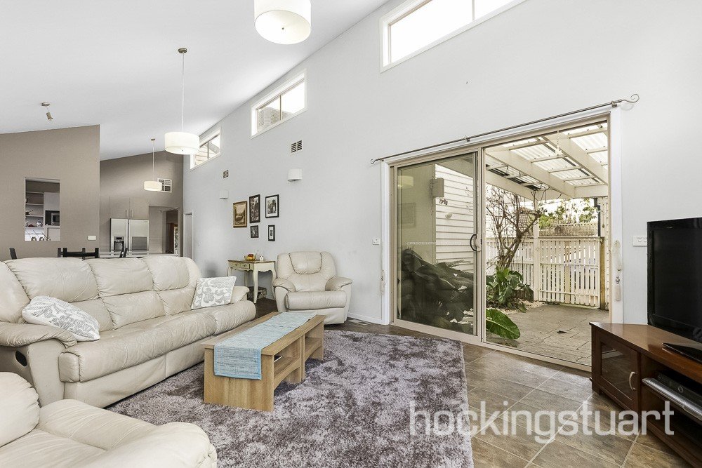 4 Janda Court, Box Hill North image 3