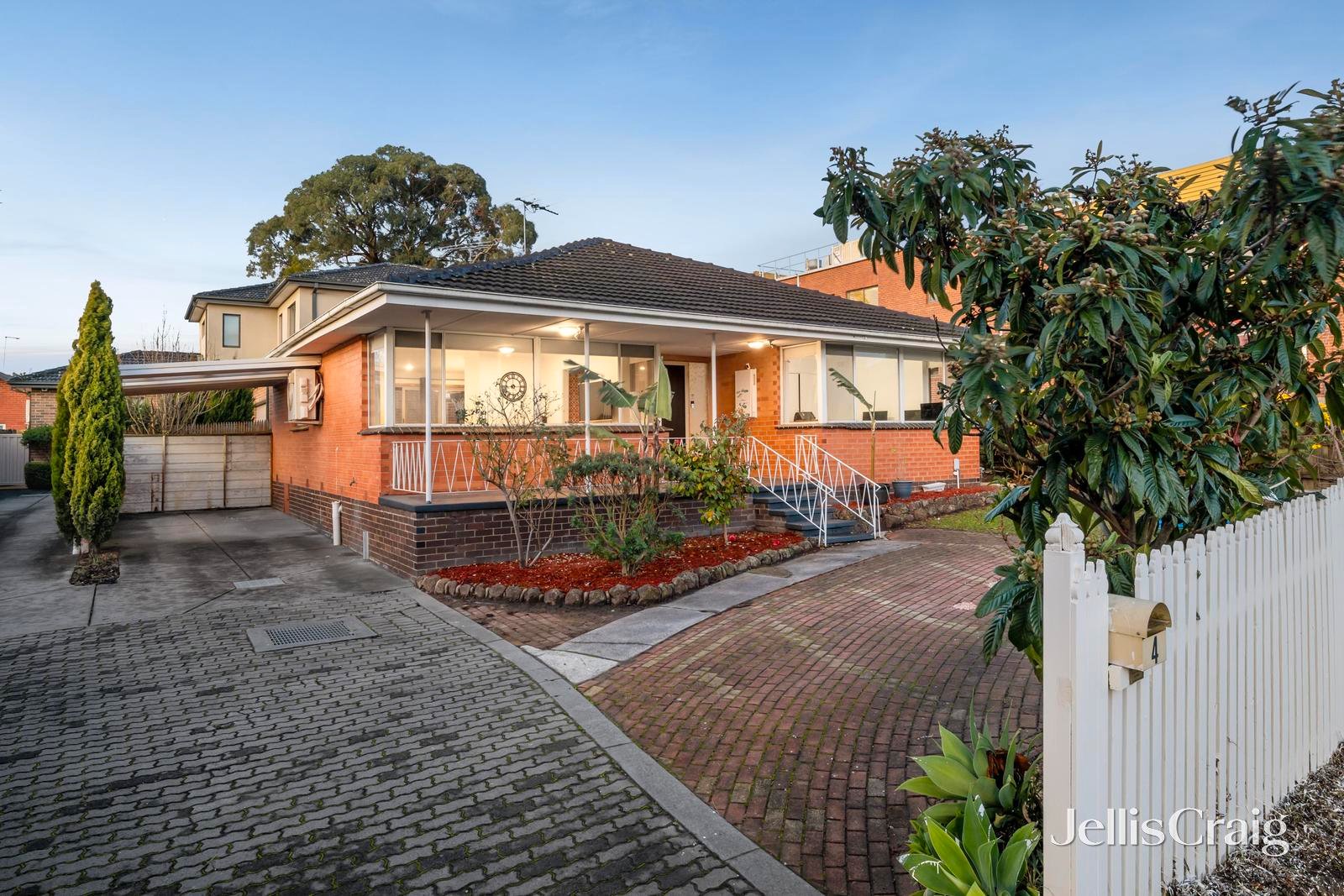 4 Kallay Street, Croydon image 1