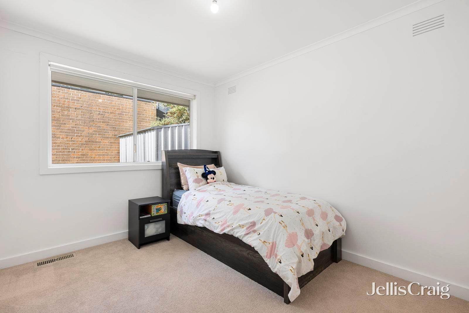 4 Kallay Street, Croydon image 7
