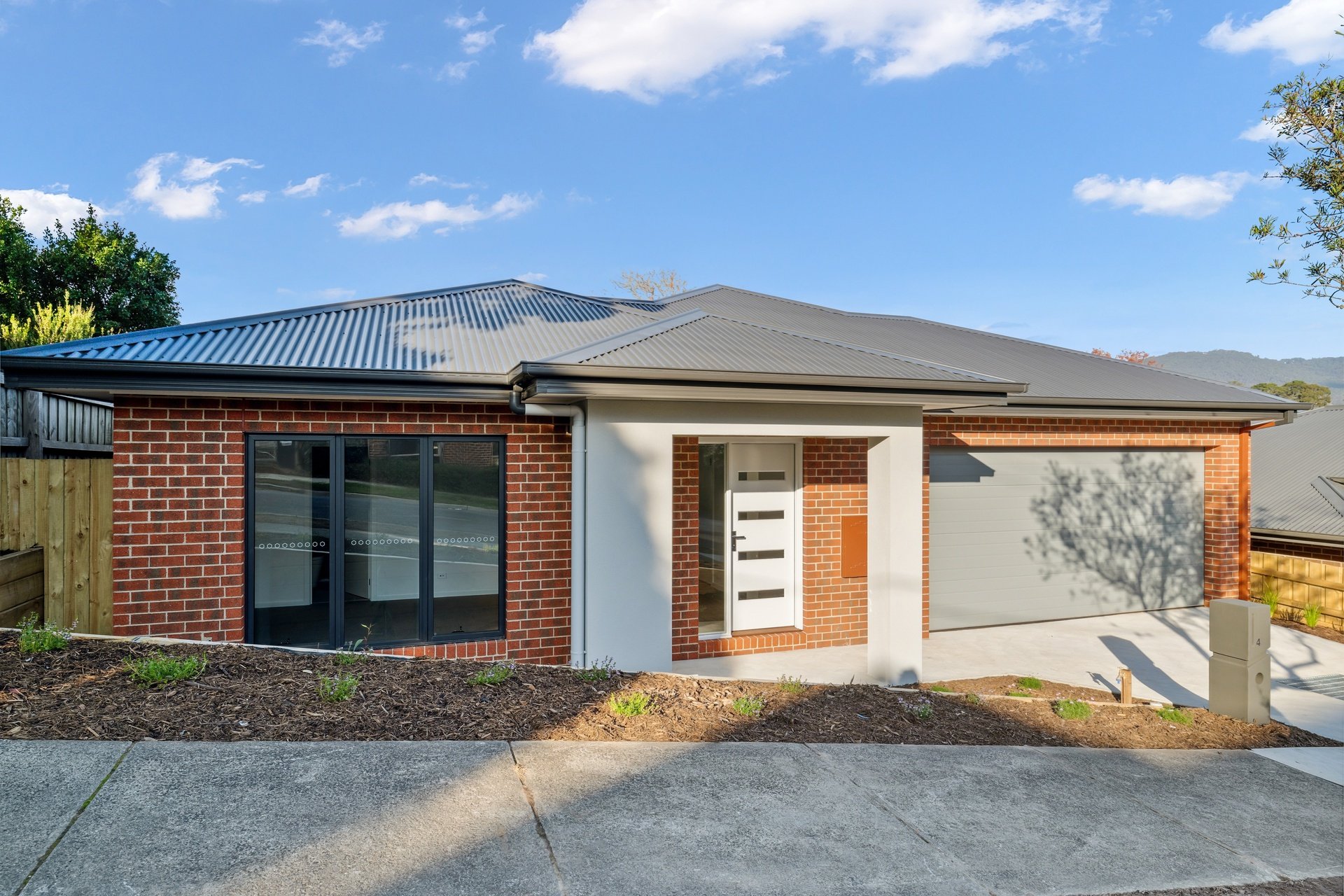 4 Keats Road, Mooroolbark image 1