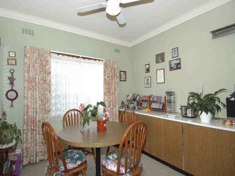 4 Kells Avenue, Herne Hill image 4