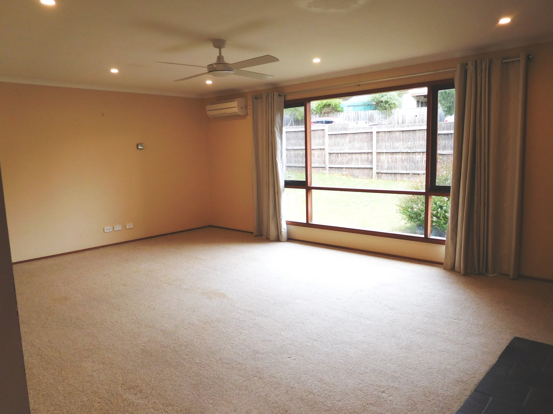 Property Gallery Thumbnail 3