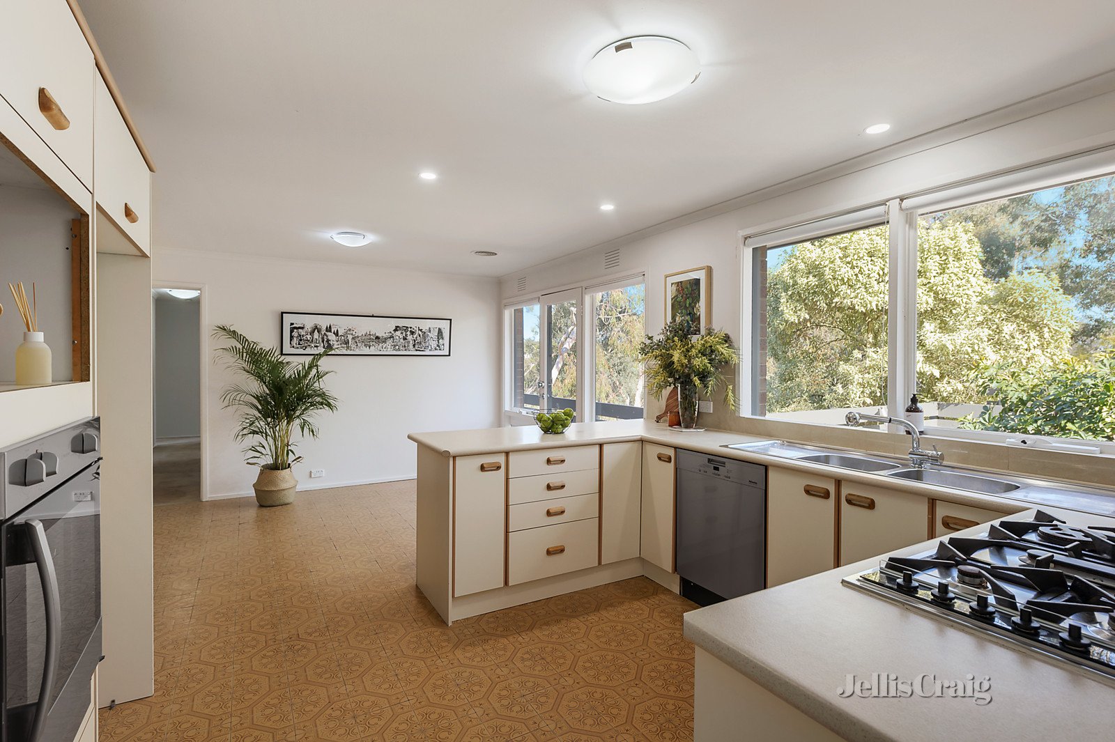 4 Kilto Dale, Greensborough image 5