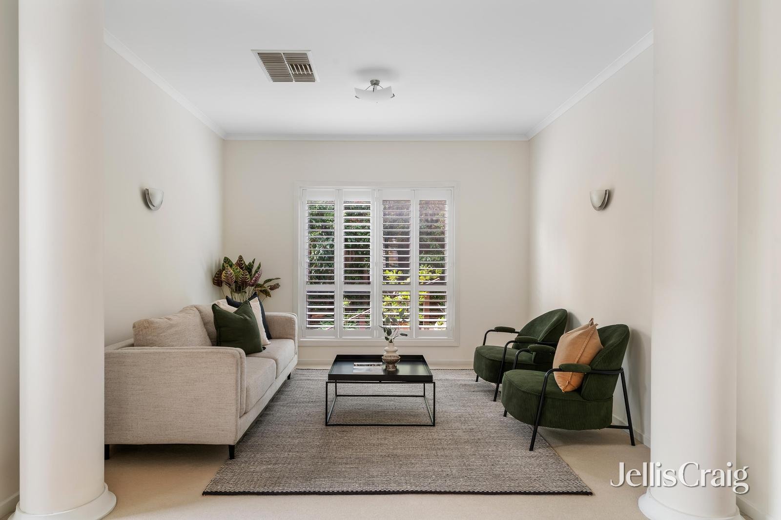 4 Kimberley Close, Eltham image 4