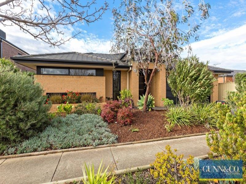 4 La Coruna Gardens, Point Cook image 1