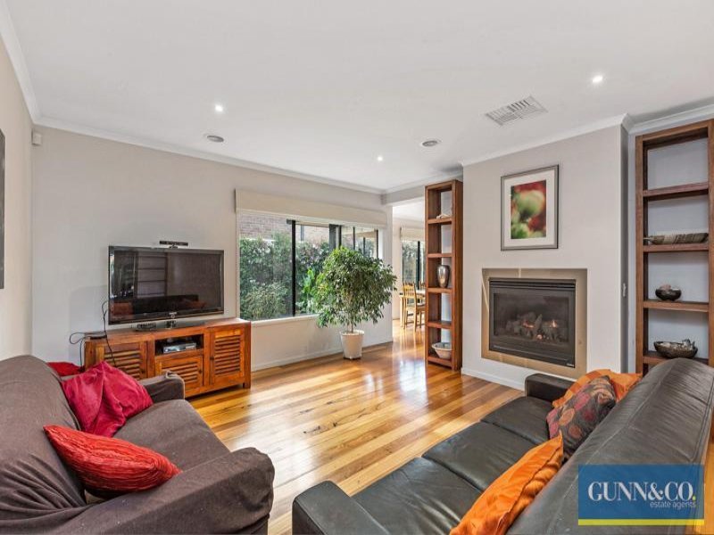 4 La Coruna Gardens, Point Cook image 4