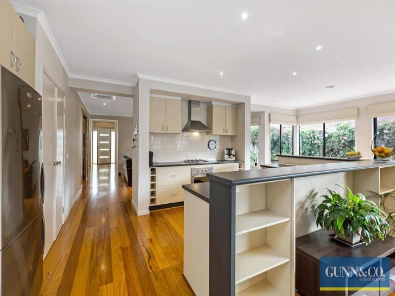 4 La Coruna Gardens, Point Cook image 6