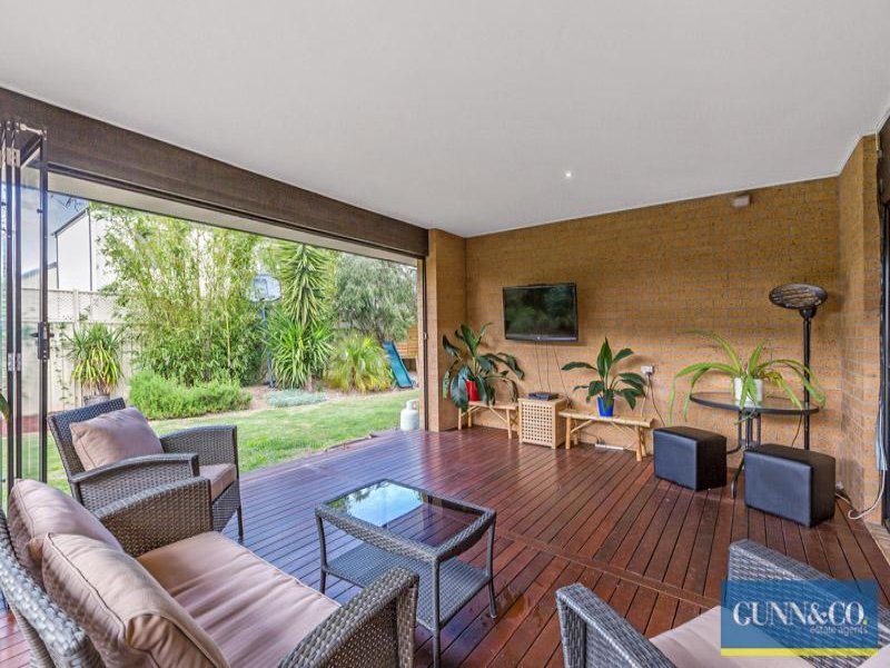4 La Coruna Gardens, Point Cook image 18