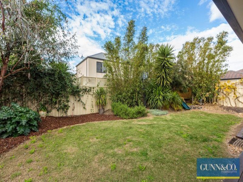 4 La Coruna Gardens, Point Cook image 20