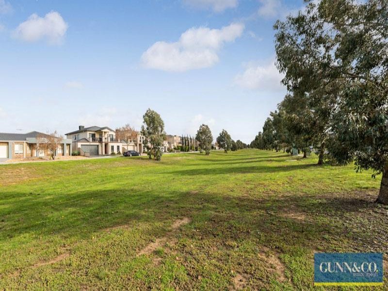 4 La Coruna Gardens, Point Cook image 21