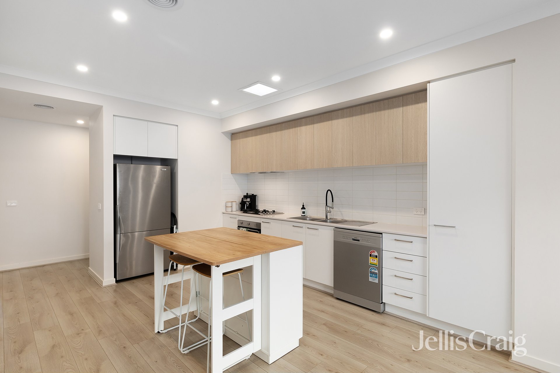 4 Lacebark Drive, St Helena image 3