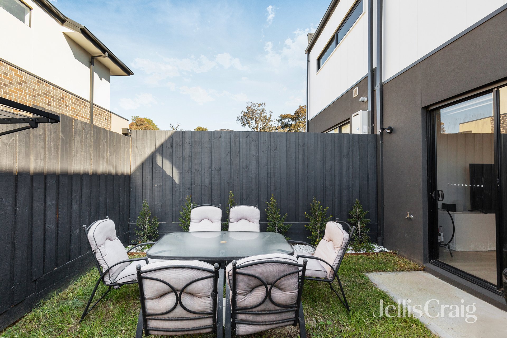 4 Lacebark Drive, St Helena image 10