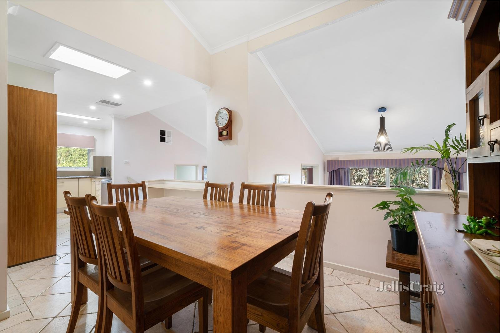 4 Lamorna Court, Eltham image 3