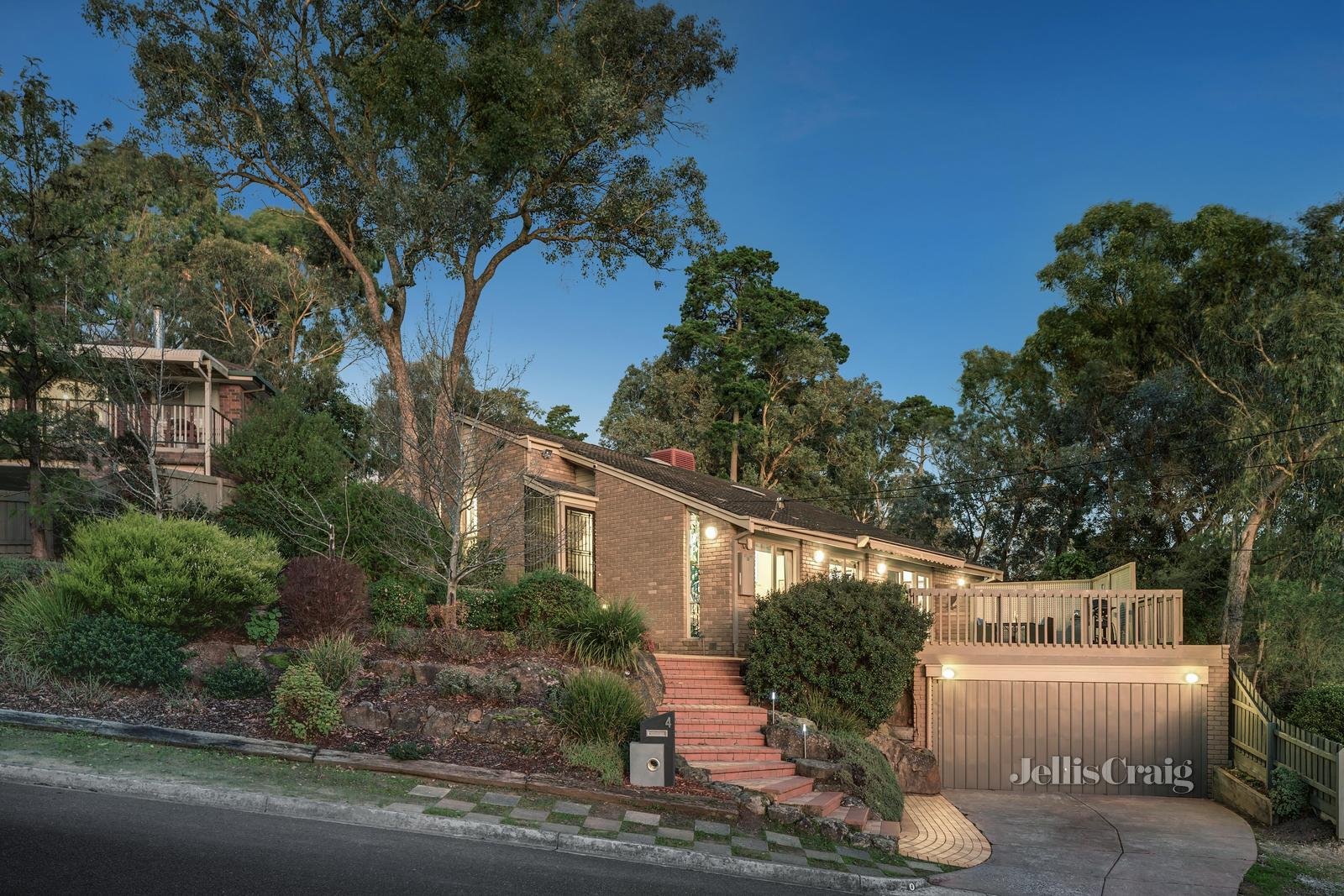 4 Lamorna Court, Eltham image 11