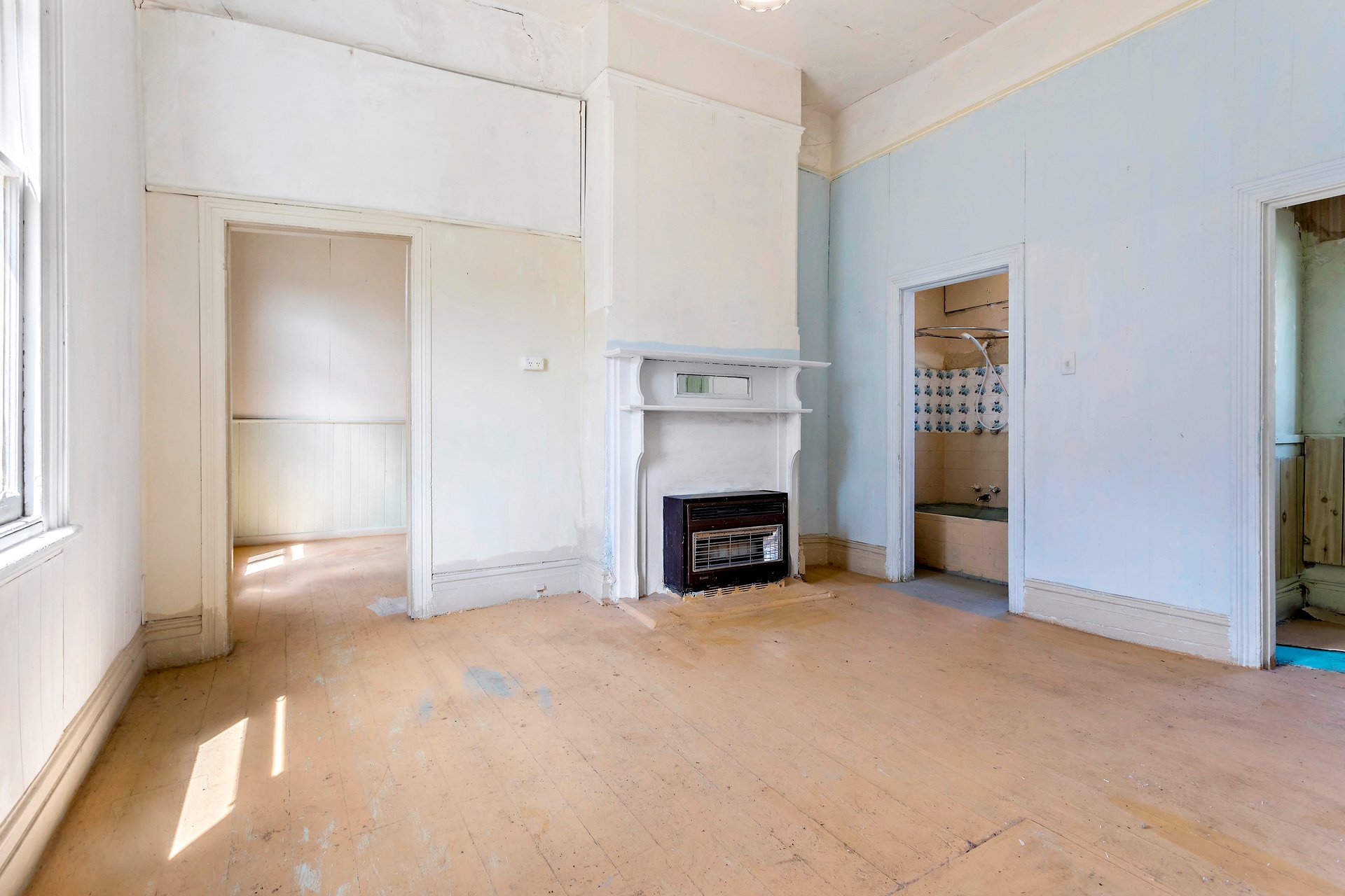 Property Gallery Thumbnail 3