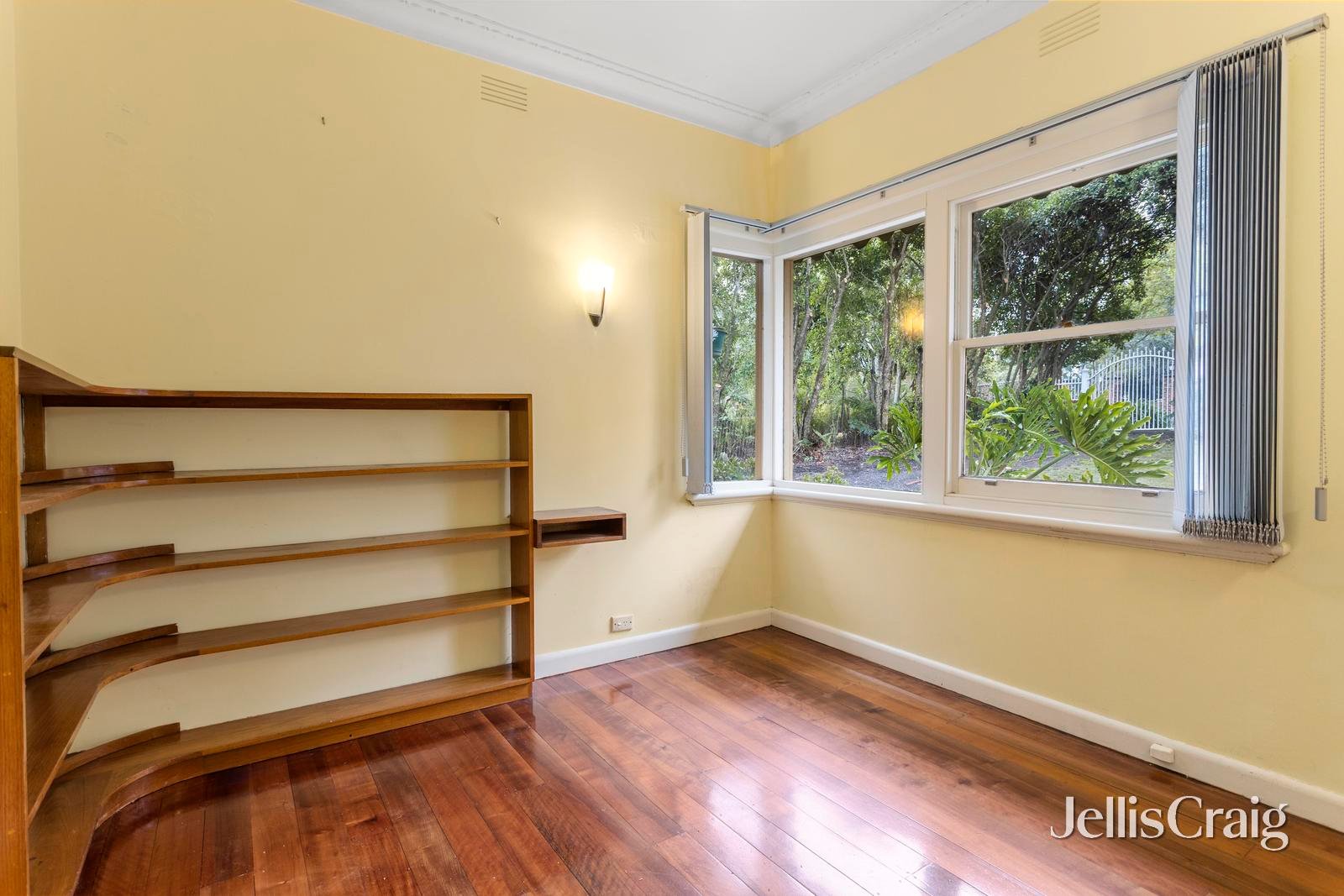 4 Larne Avenue, Donvale image 8