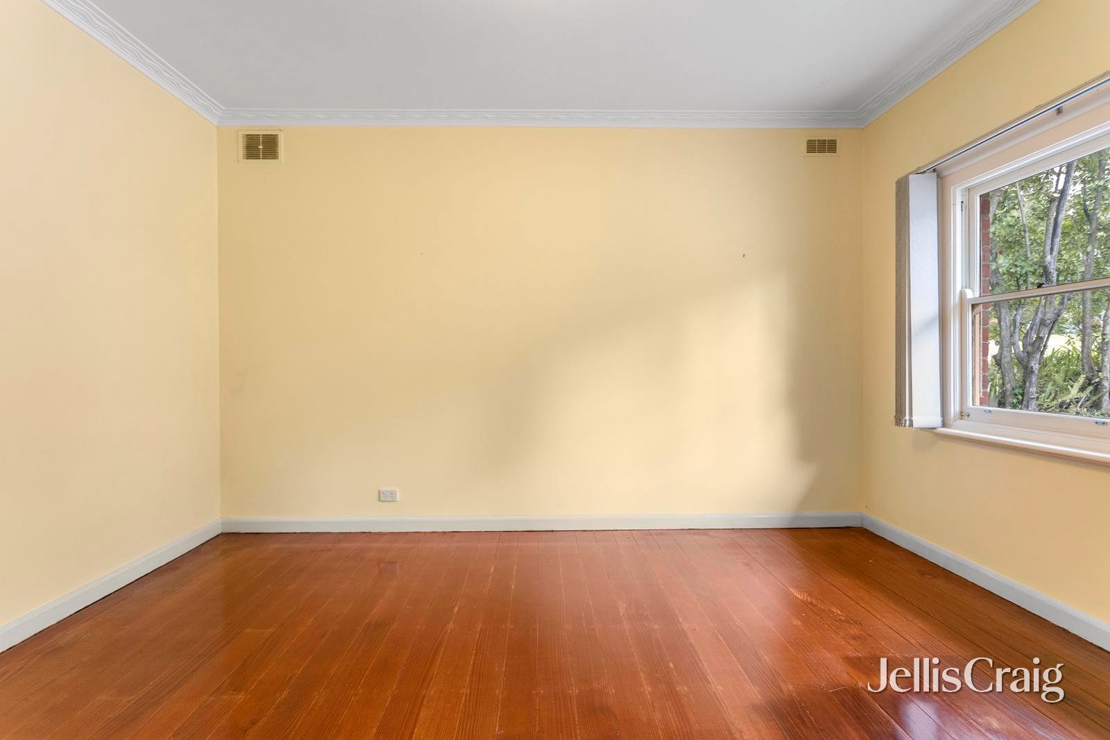 4 Larne Avenue, Donvale image 9