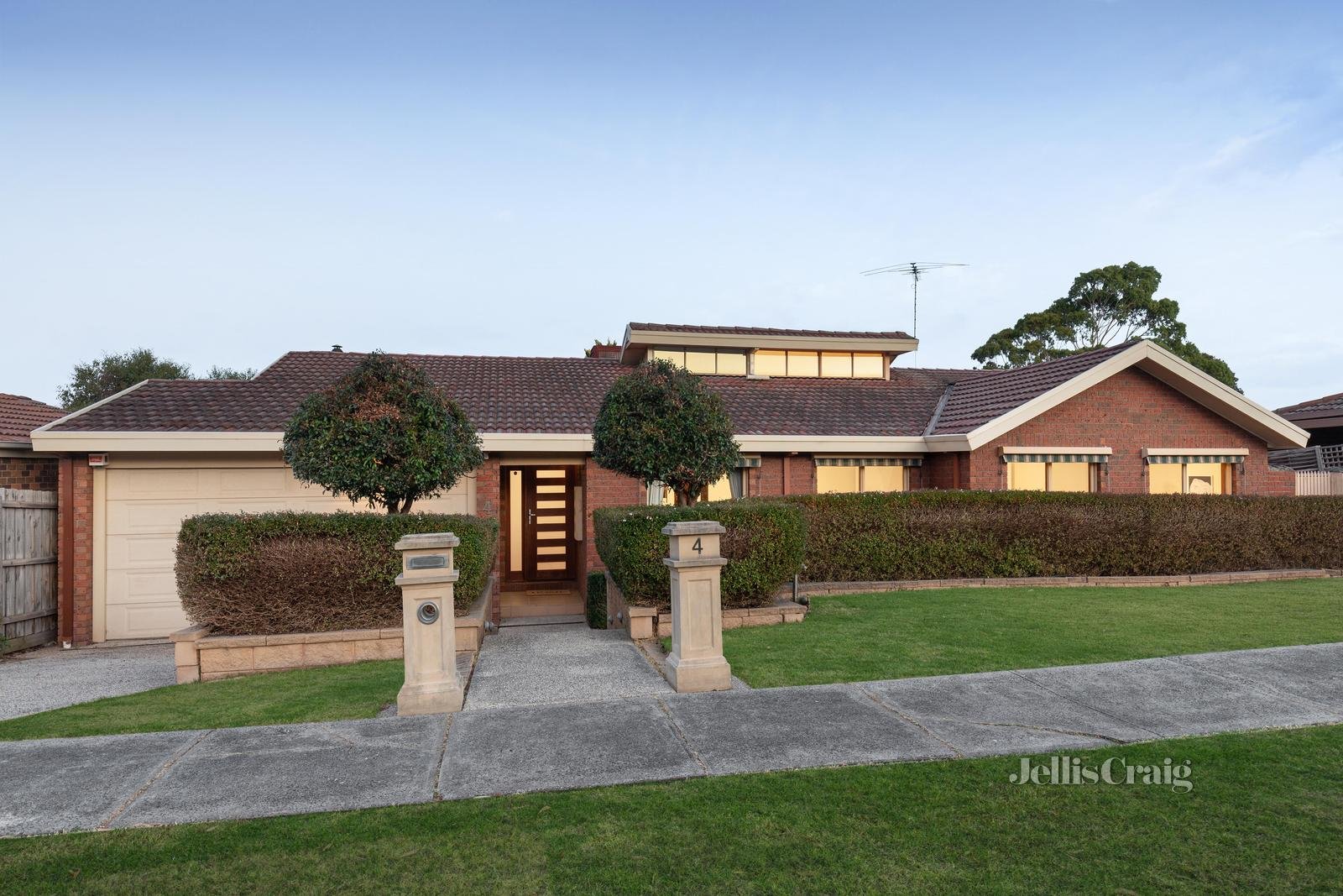 4 Larool Avenue, St Helena image 1