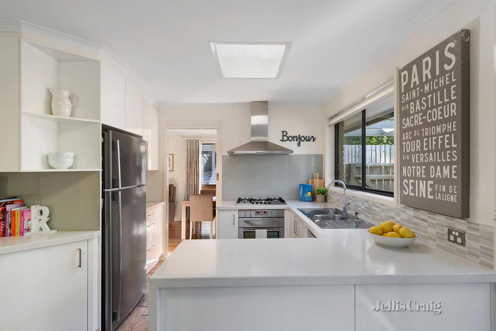 4 Laurison Road, Eltham North image 3