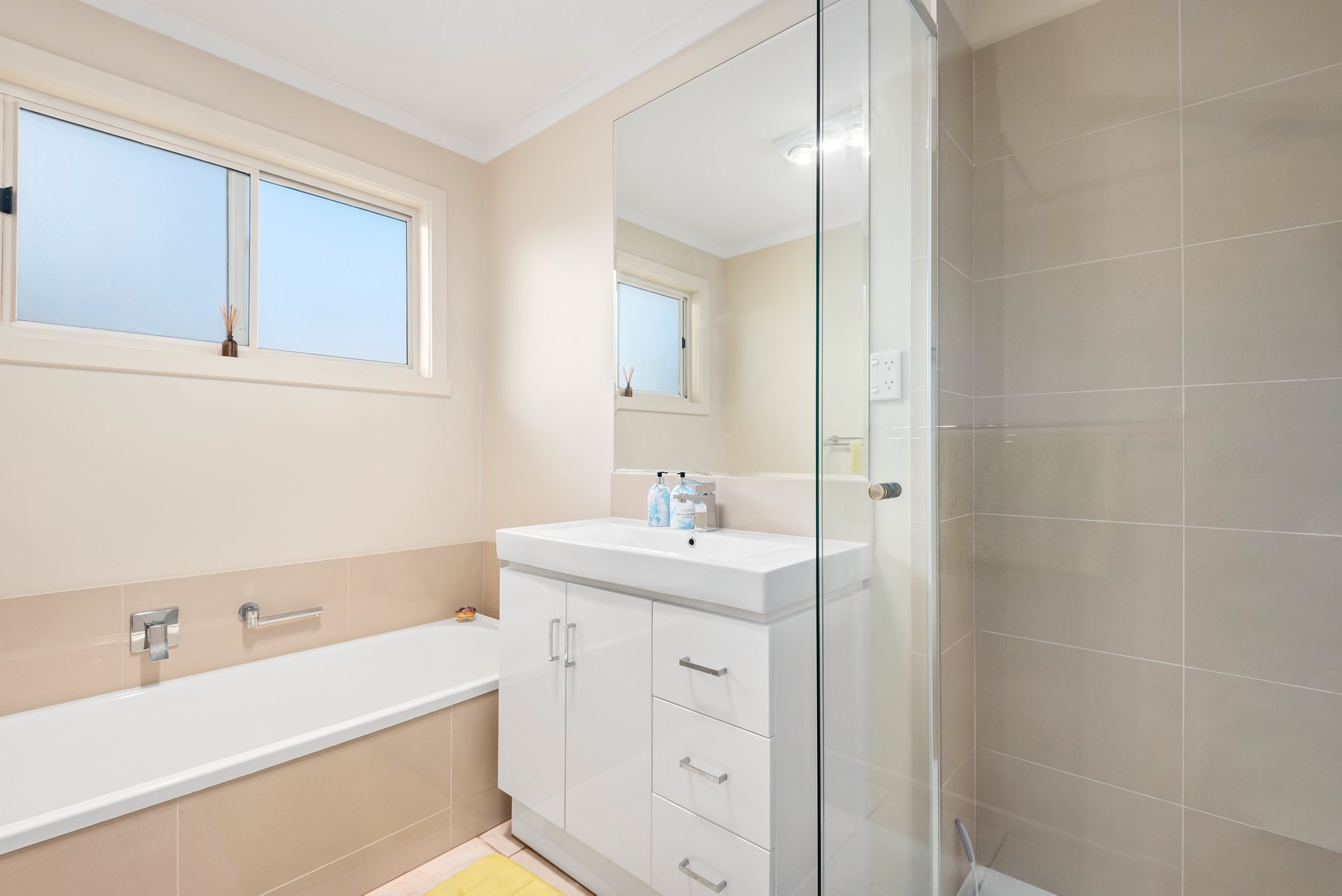 Property Gallery Thumbnail 8