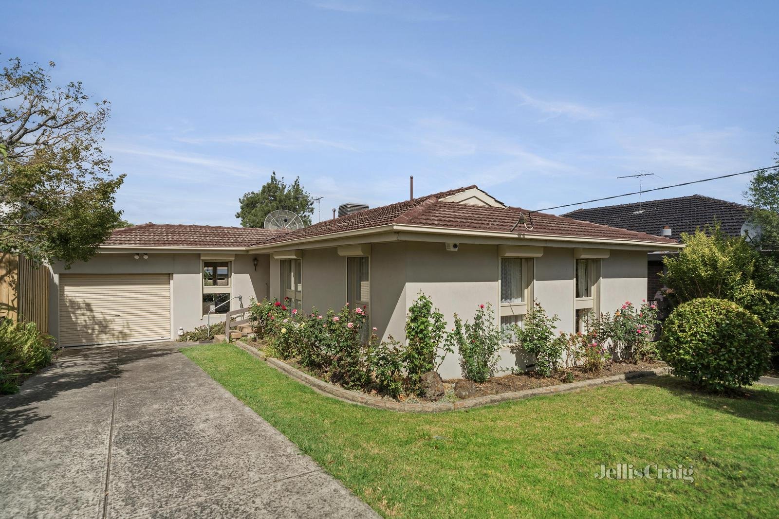 4 Lincoln Drive, Bulleen image 1