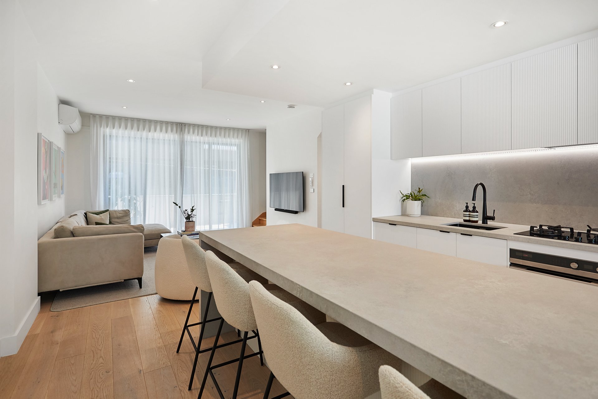 Property Gallery Thumbnail 8
