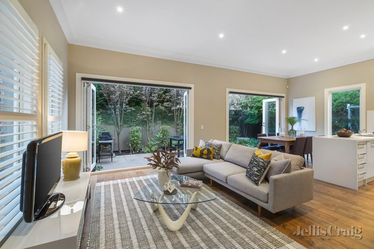 4 Lloyd Street, Malvern East image 4