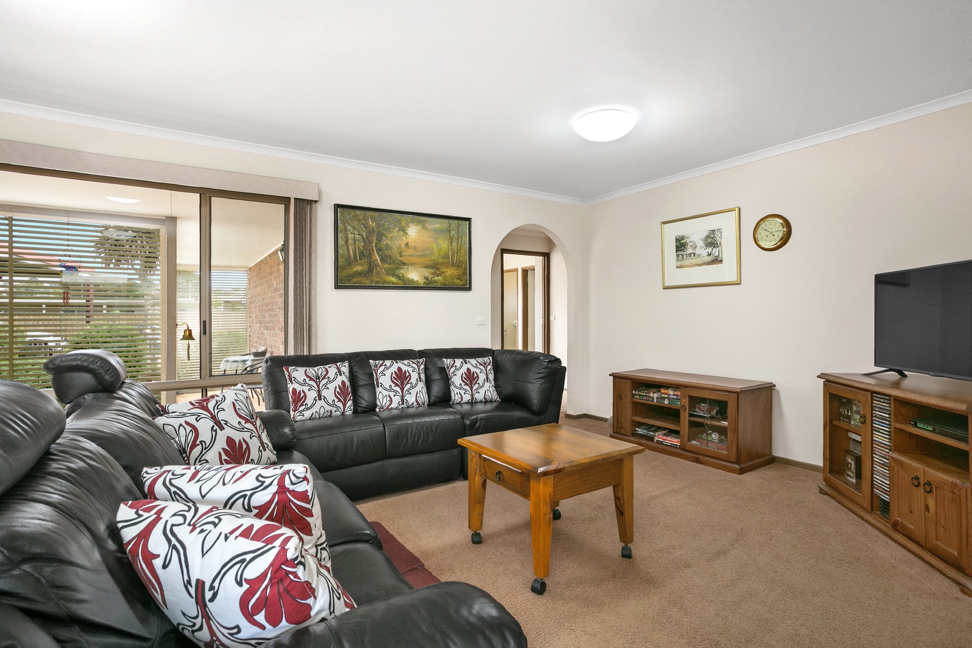 Property Gallery Thumbnail 6
