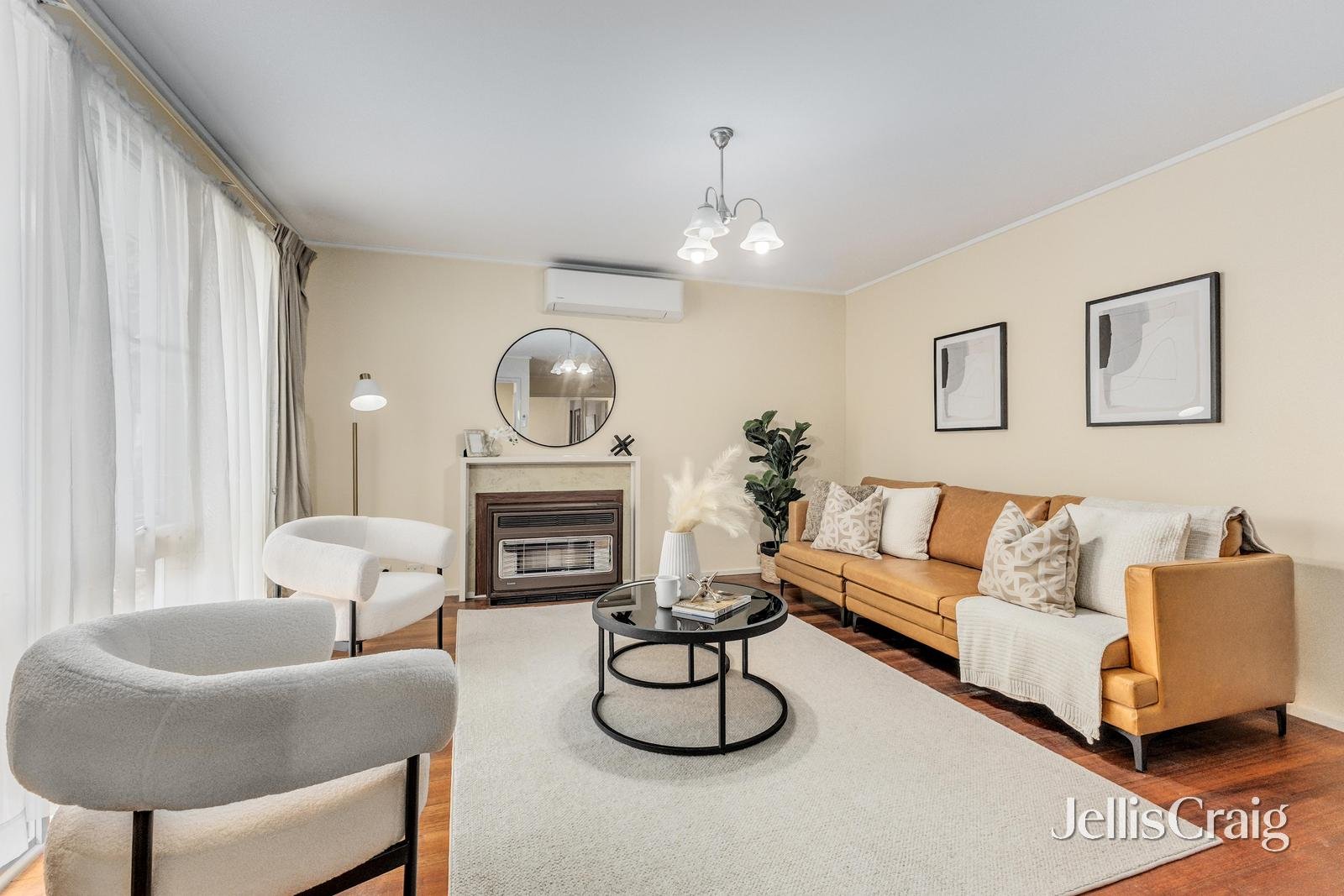 4 Loram Court, Glen Waverley image 2