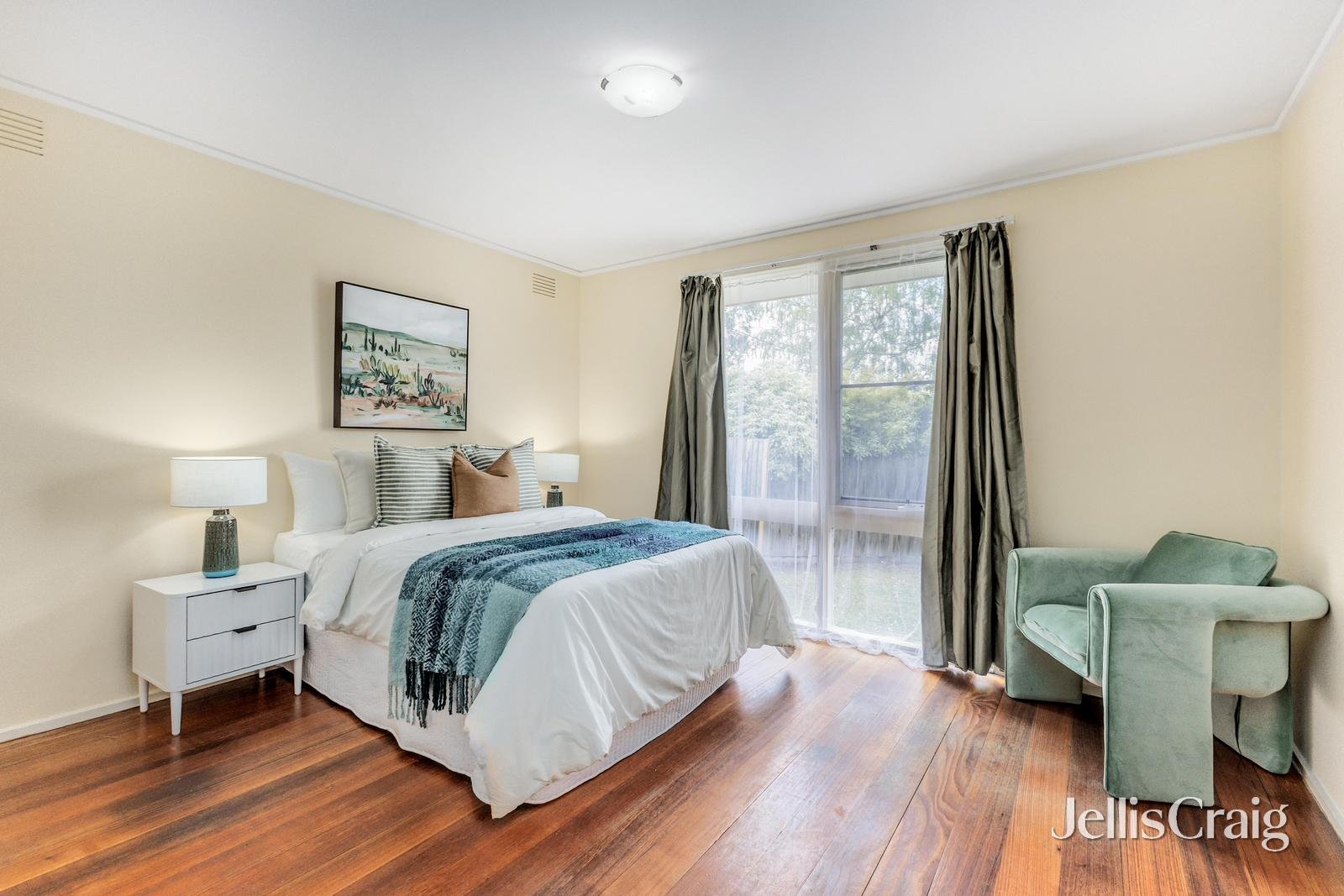 4 Loram Court, Glen Waverley image 7