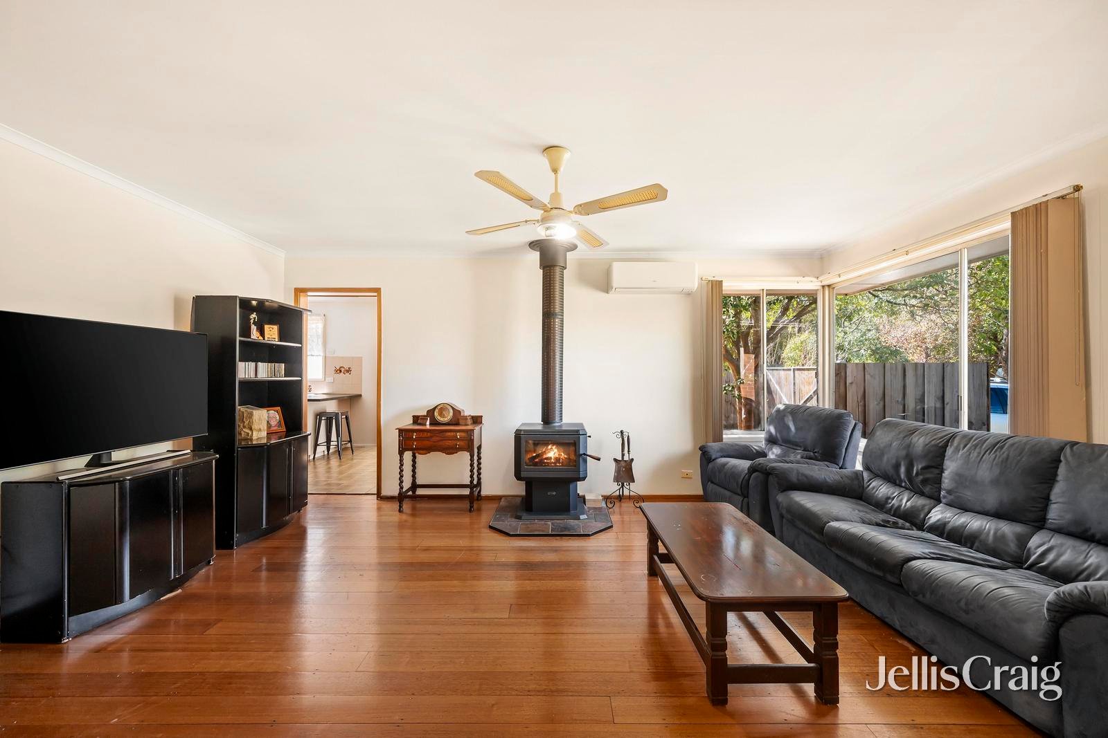 4 Lorna Court, Mooroolbark image 2