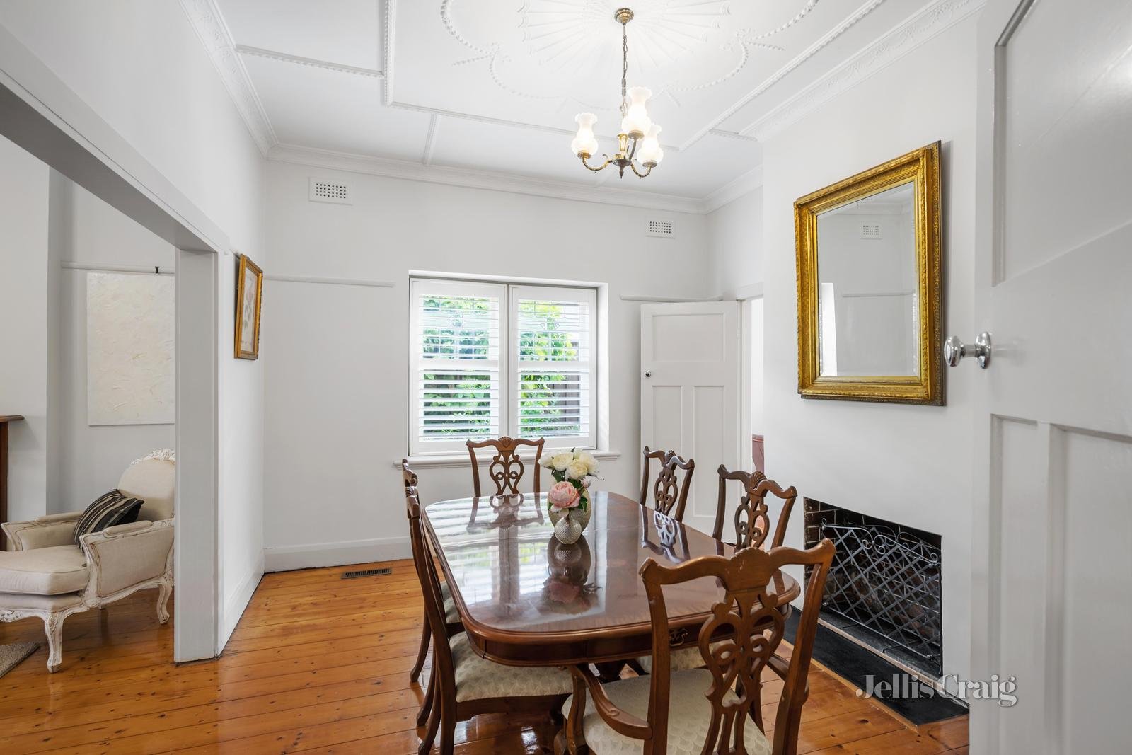 4 Lyndhurst Crescent, Hawthorn image 8