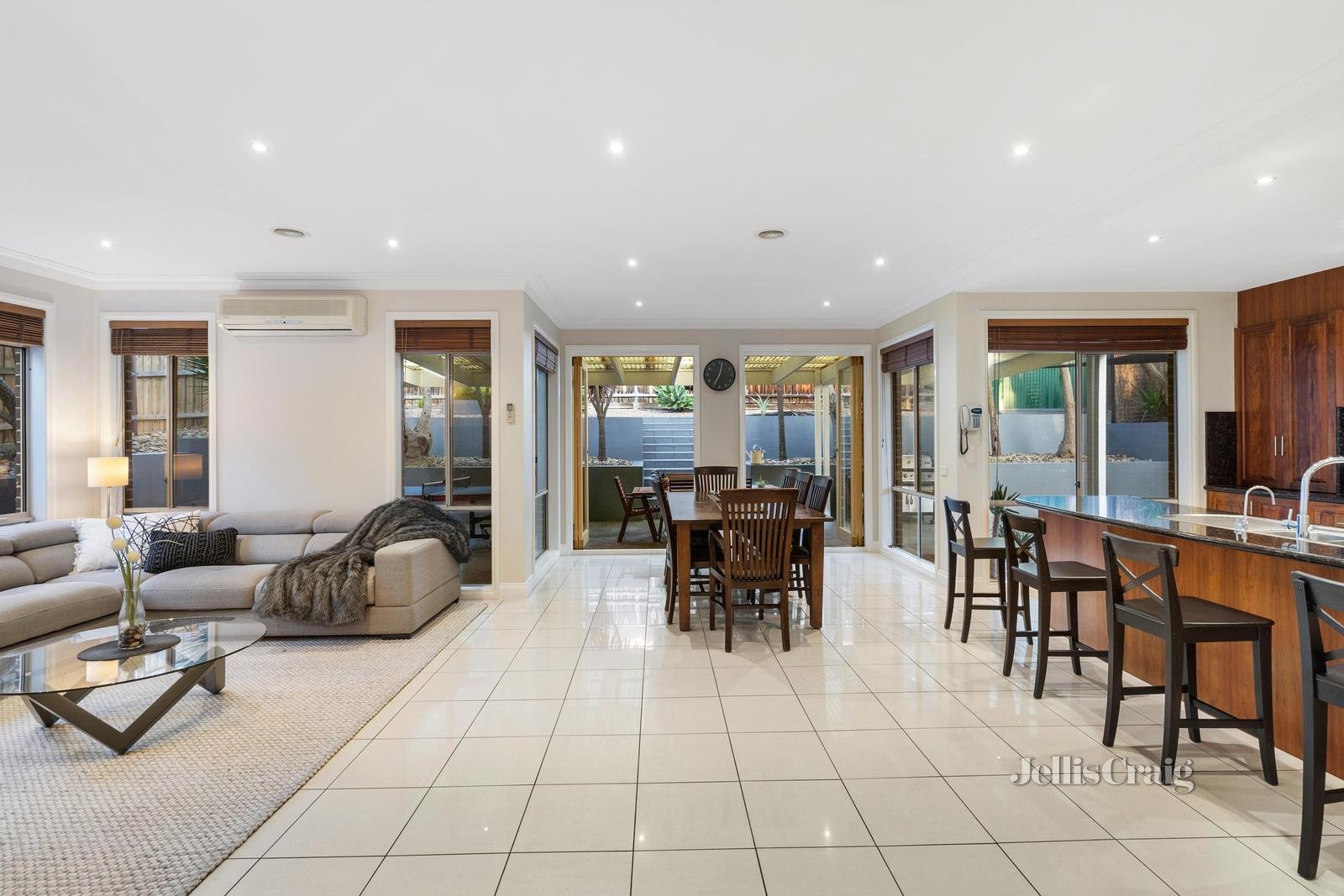 4 Macalister Boulevard, Yallambie image 3