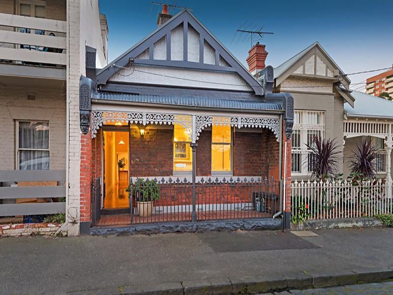 4 Macarthur Place North, CARLTON VIC 3053