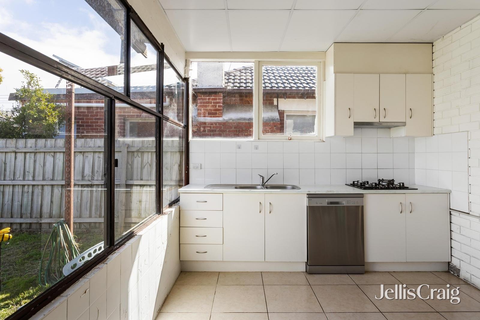 4 Malacca Street, Mckinnon image 4