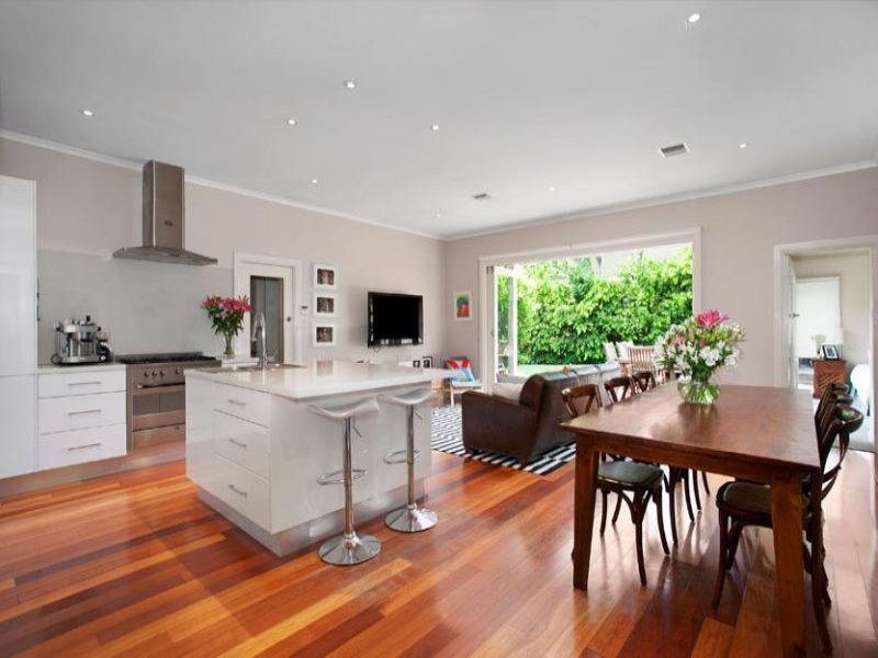 4 Manniche Avenue, Mont Albert North image 2
