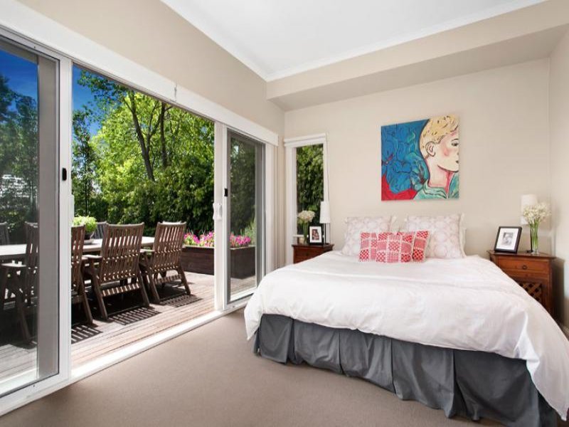 4 Manniche Avenue, Mont Albert North image 8