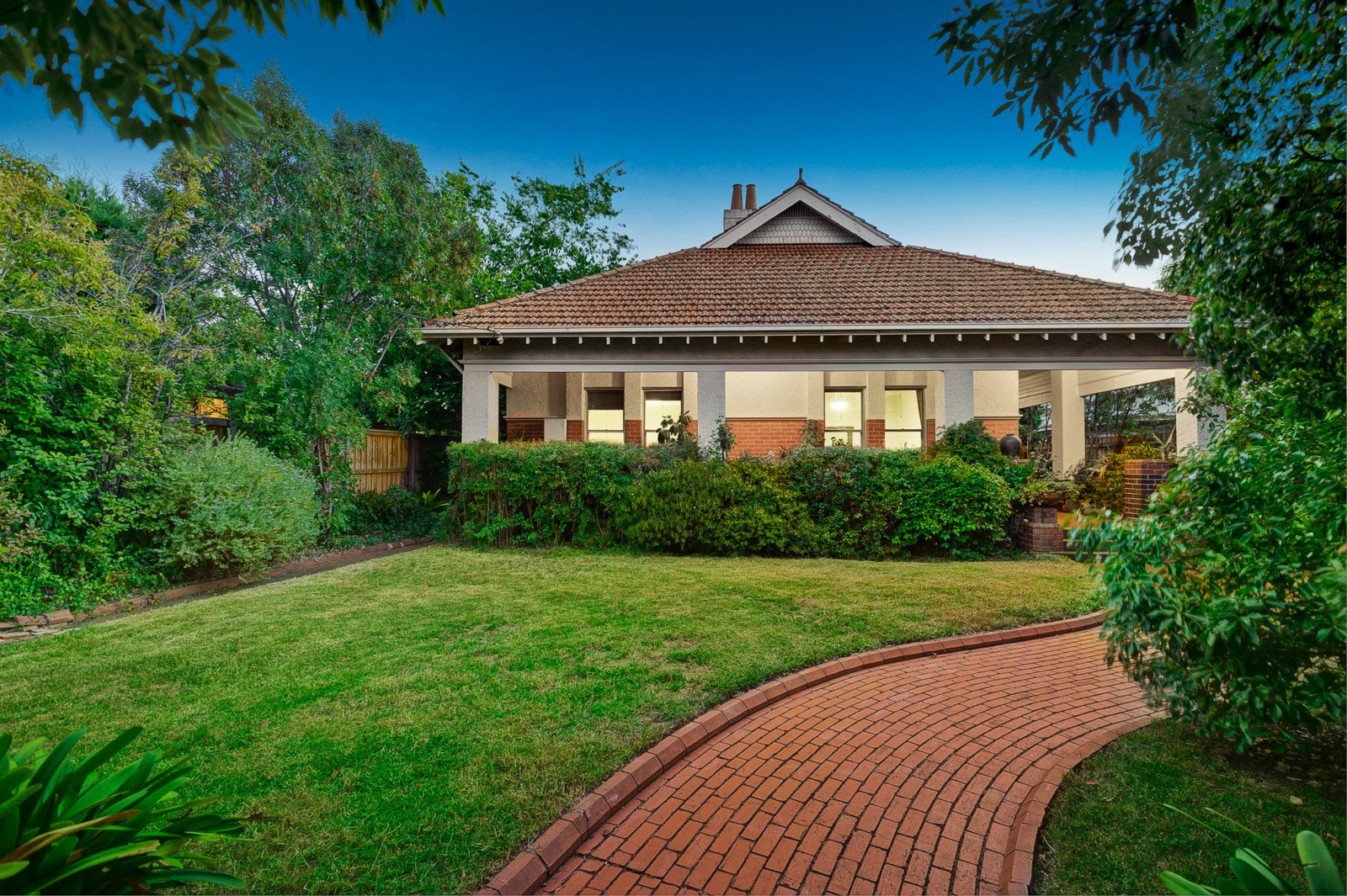 4 Manningtree Road, Hawthorn image 1