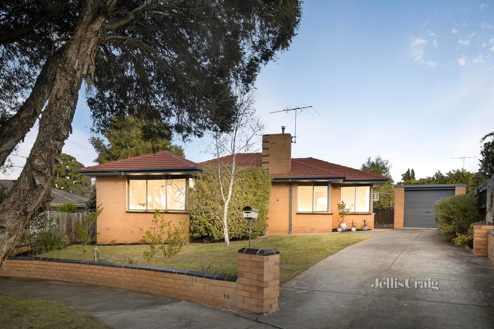 4 Marne Court, Bundoora image 1