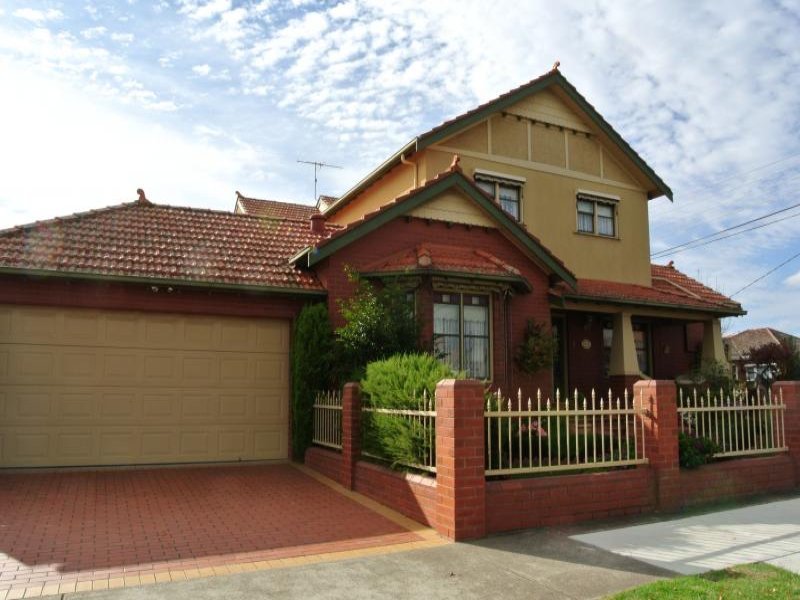 4 Mary Street, ESSENDON VIC 3040