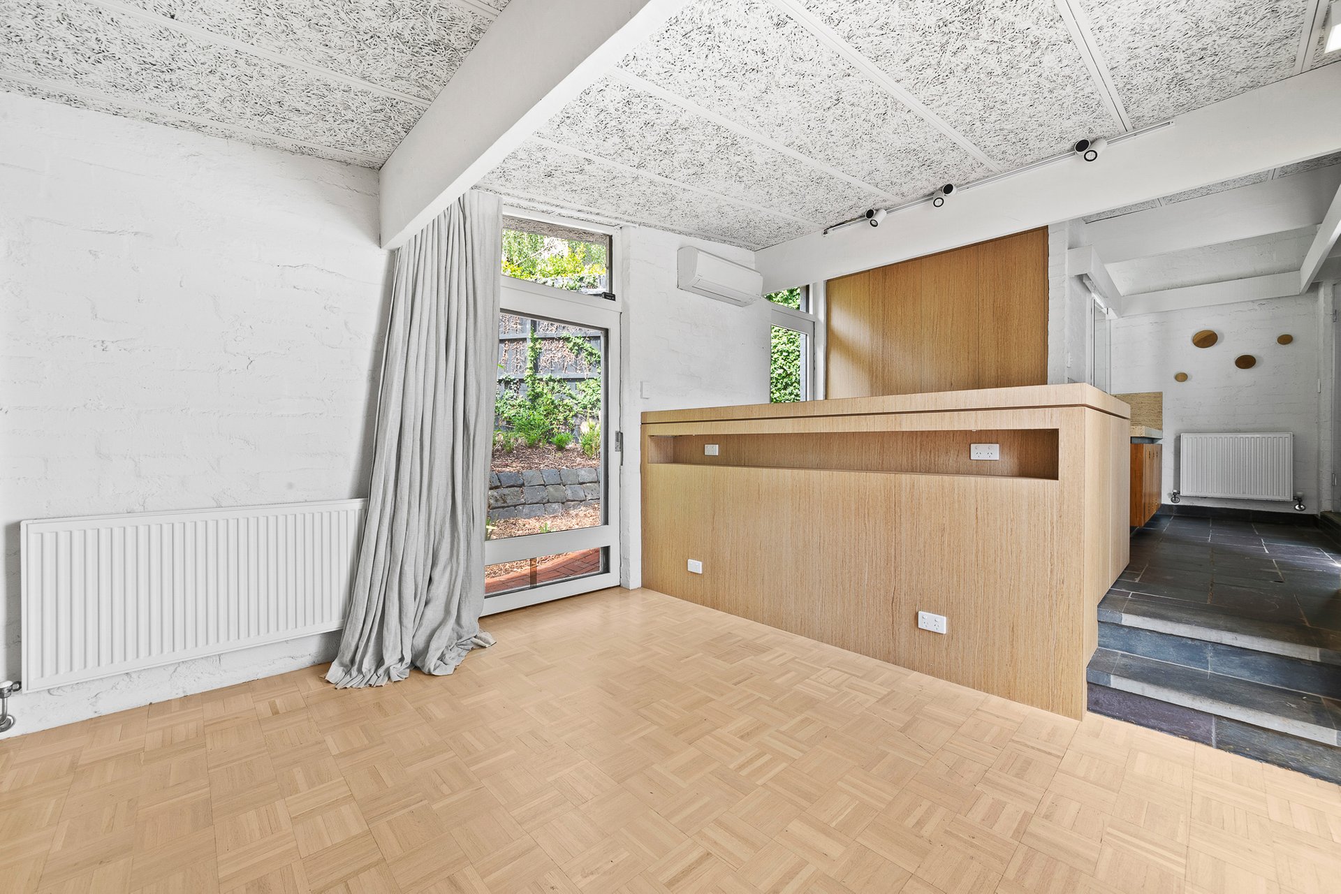 Property Gallery Thumbnail 5