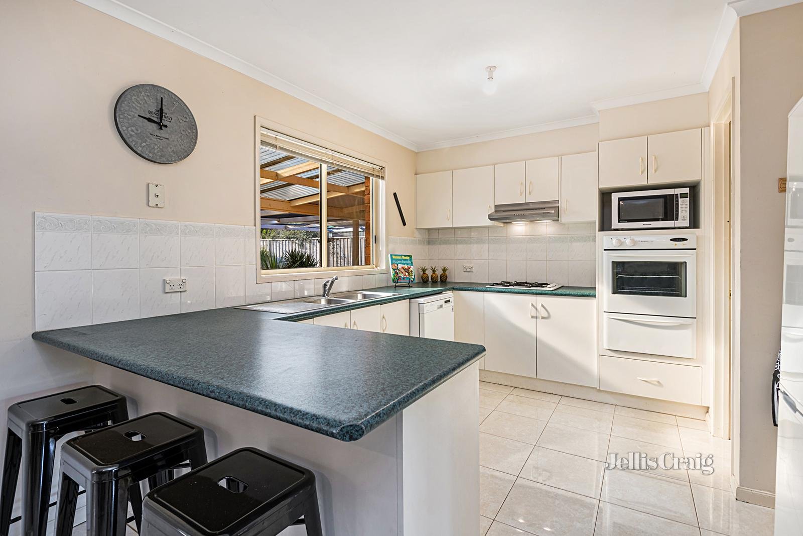 4 Maxwell Road, Campbells Creek image 3