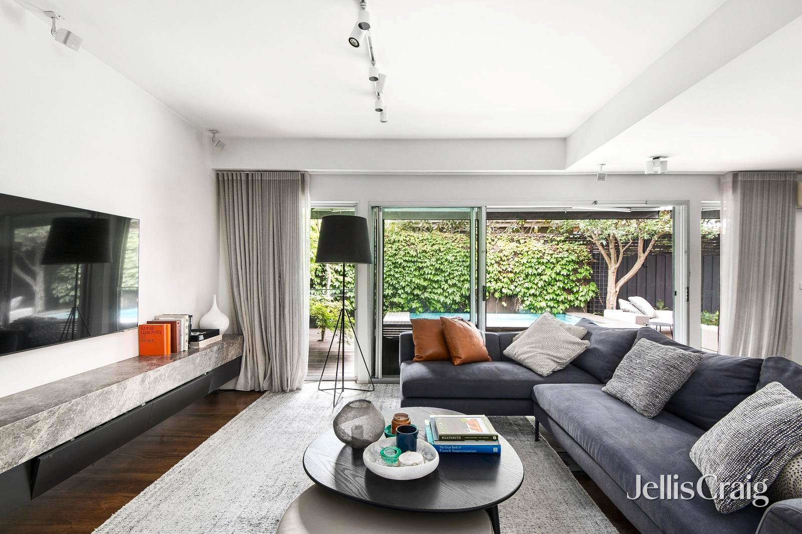 4 McCrae Street, Elwood image 2