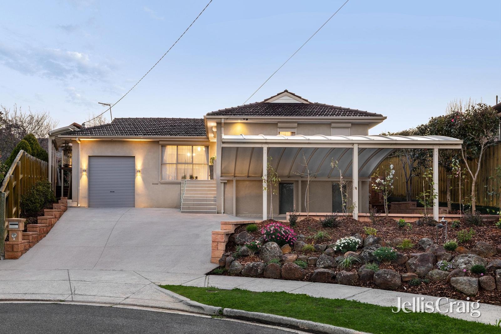4 Michelle Court, Rosanna image 1