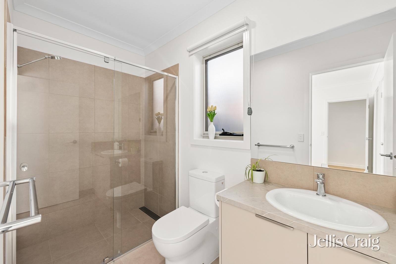 4 Miners Crescent, Canadian image 7