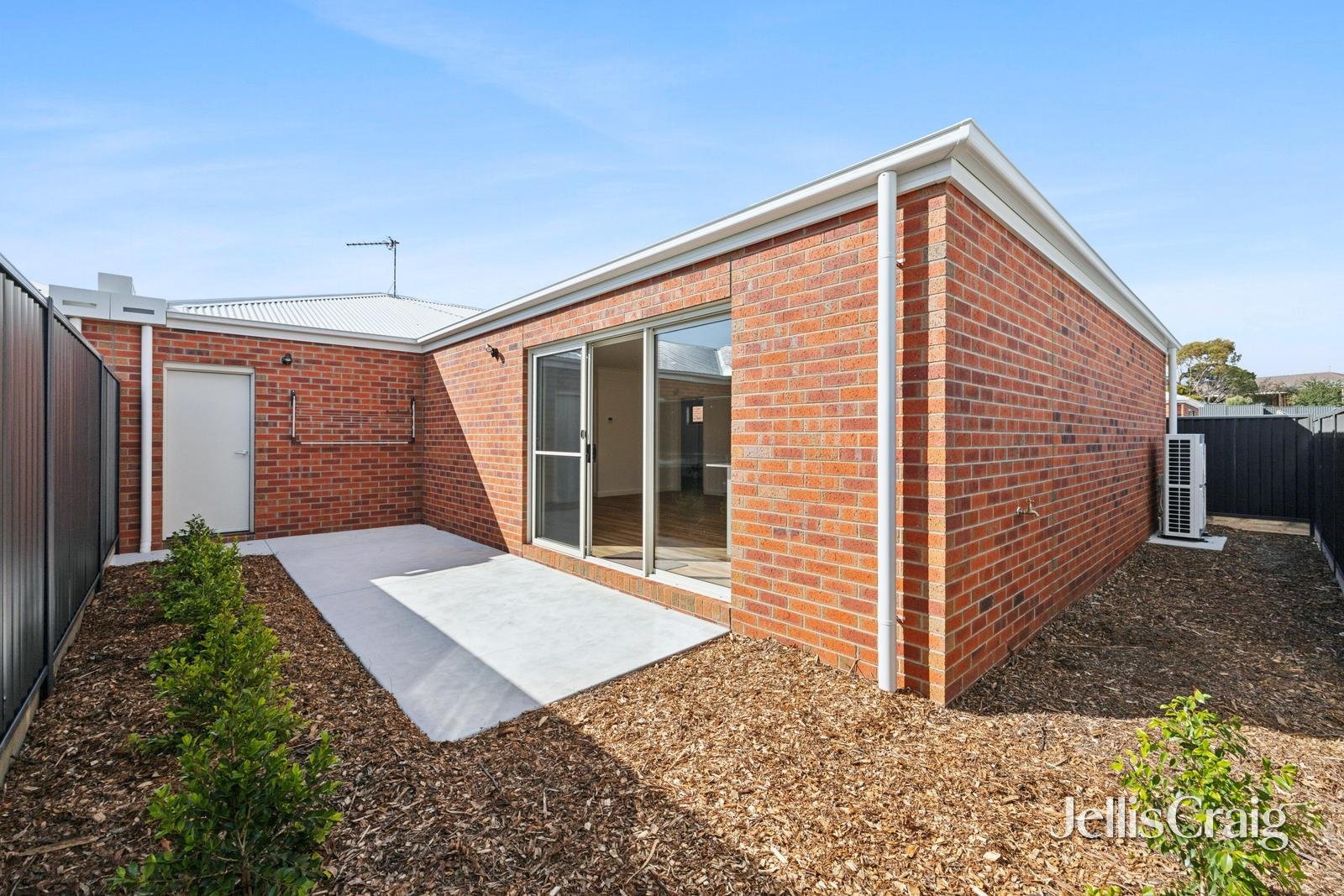 4 Miners Crescent, Canadian image 11