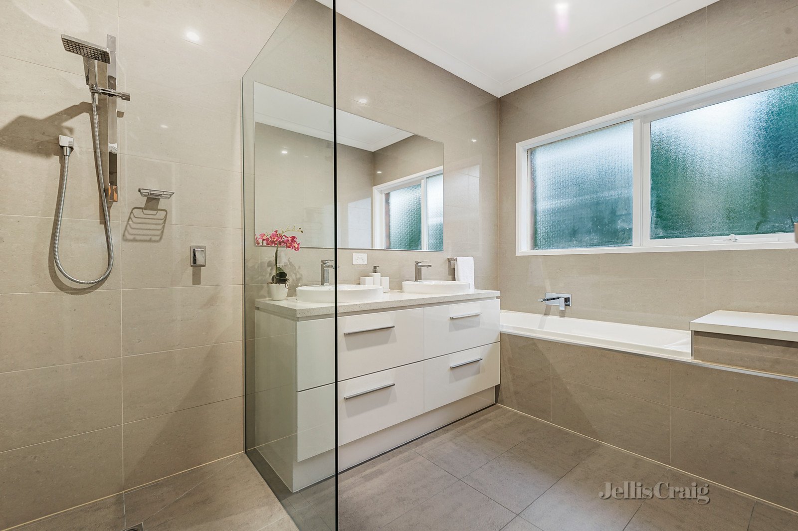 4 Miramar Court, Donvale image 8